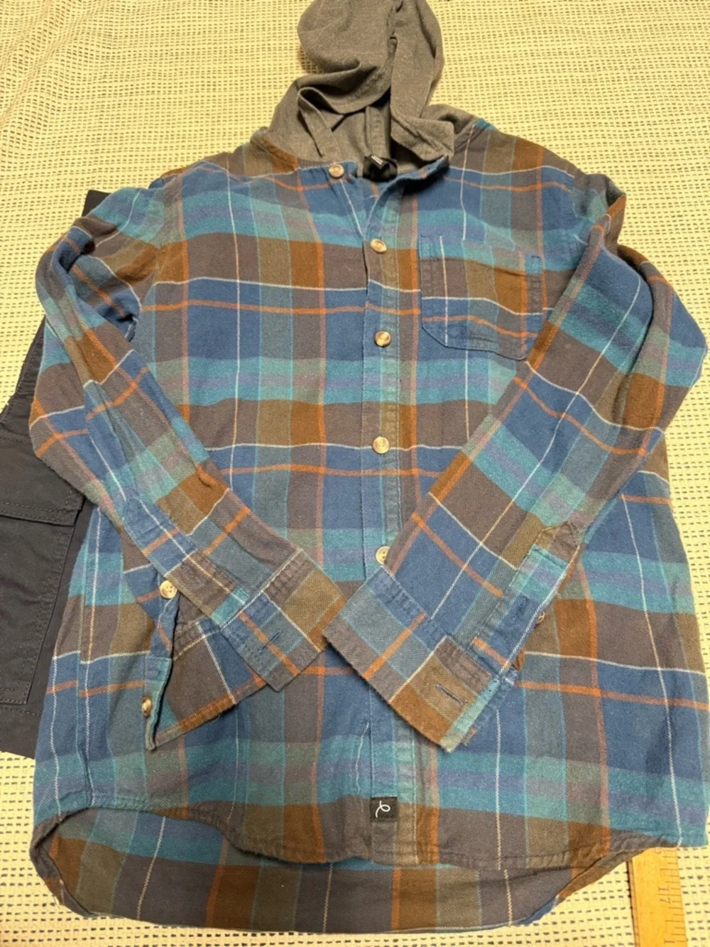 🔥🔥5/$25! 2 Piece Boys Navy Cargo Shorts and Hooded Flannel - Picture 2 of 5